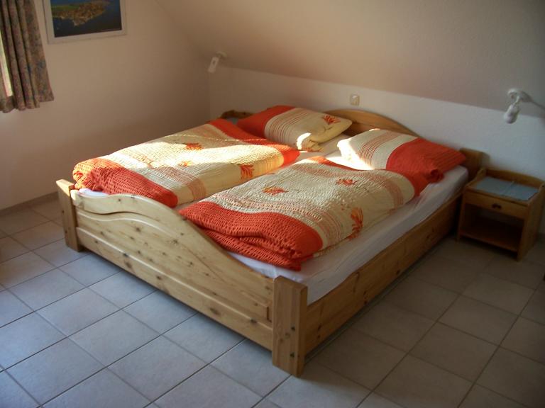 Schlafzimmer Kastanie